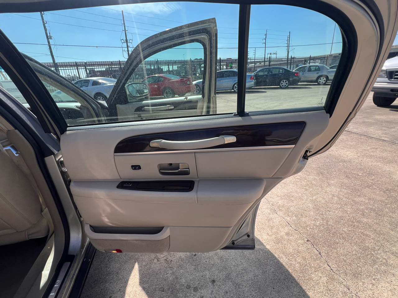 Lincoln Town Car Signature L 2008