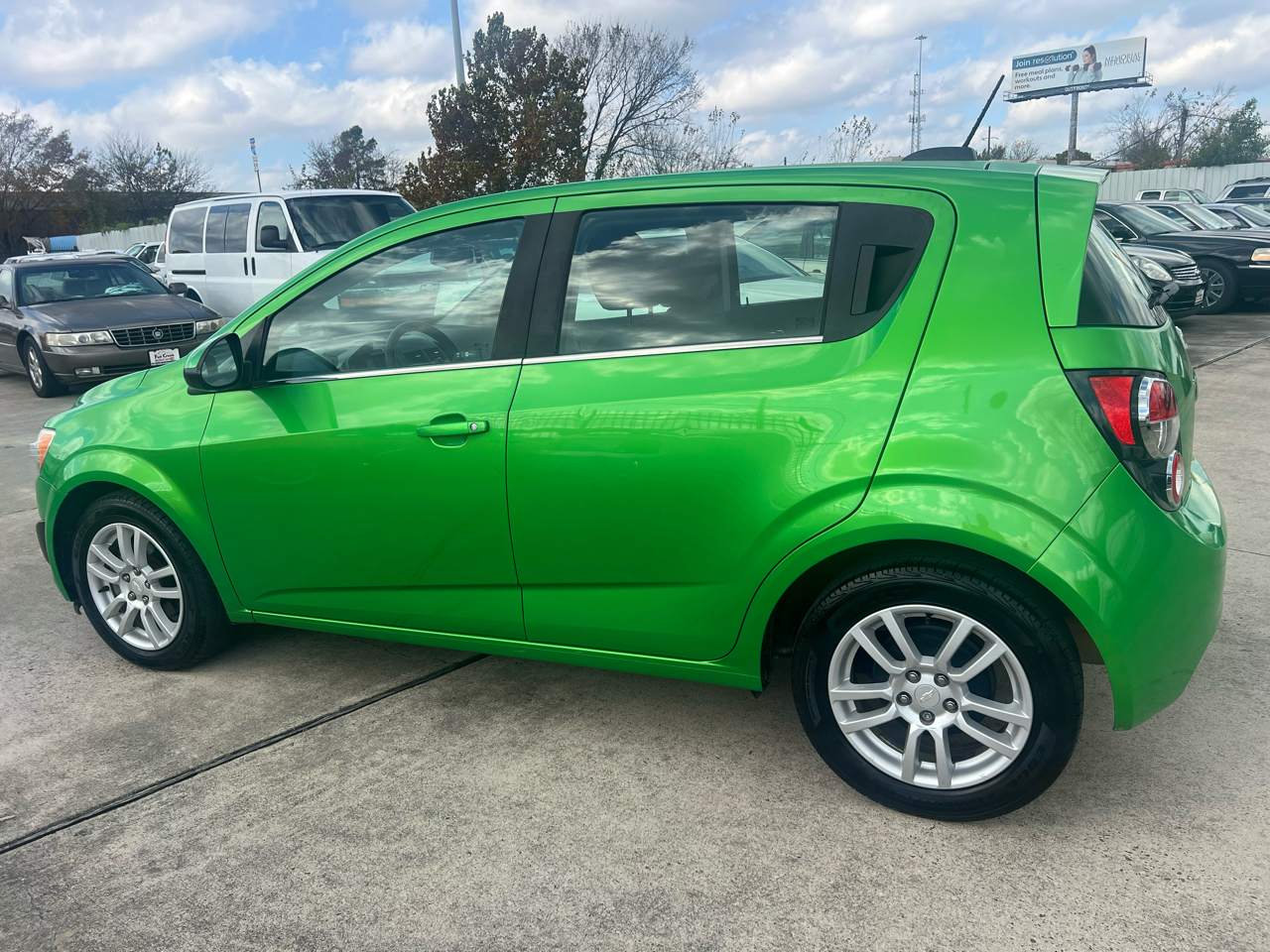 Chevrolet Sonic LT Auto 5-Door 2016