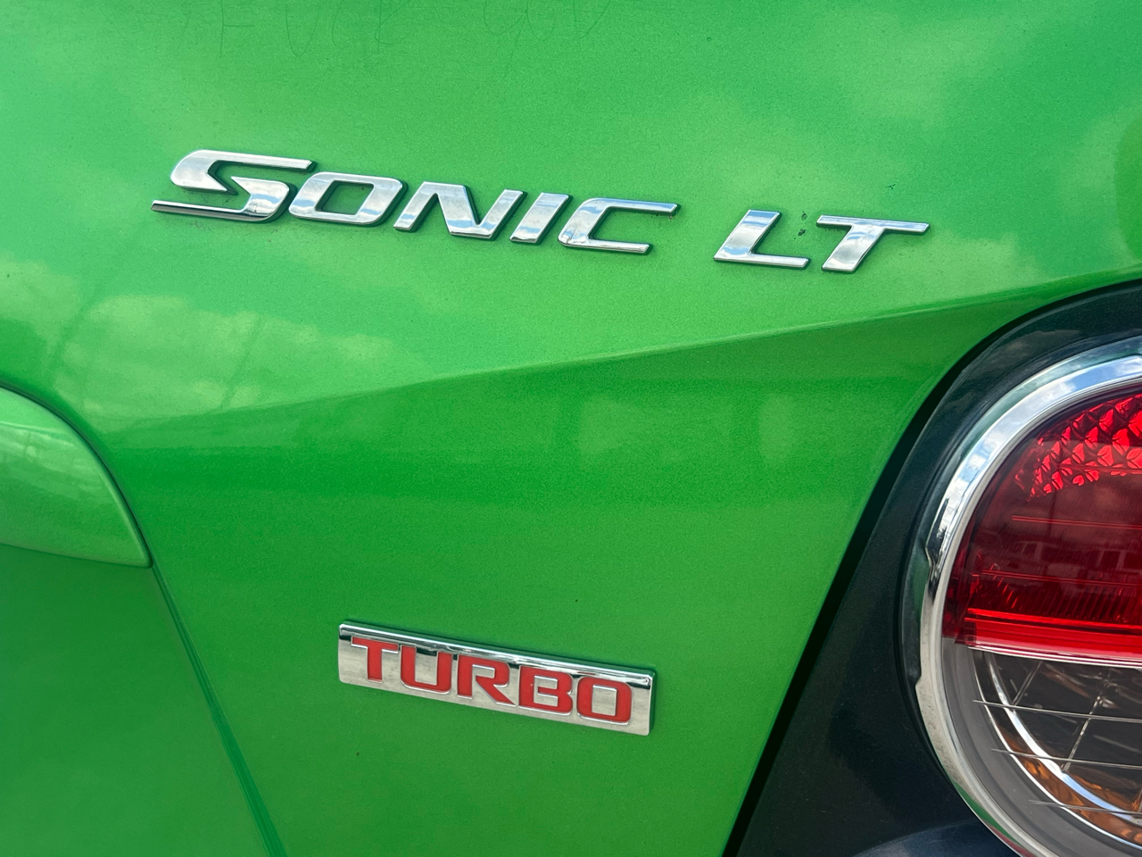 Chevrolet Sonic LT Auto 5-Door 2016