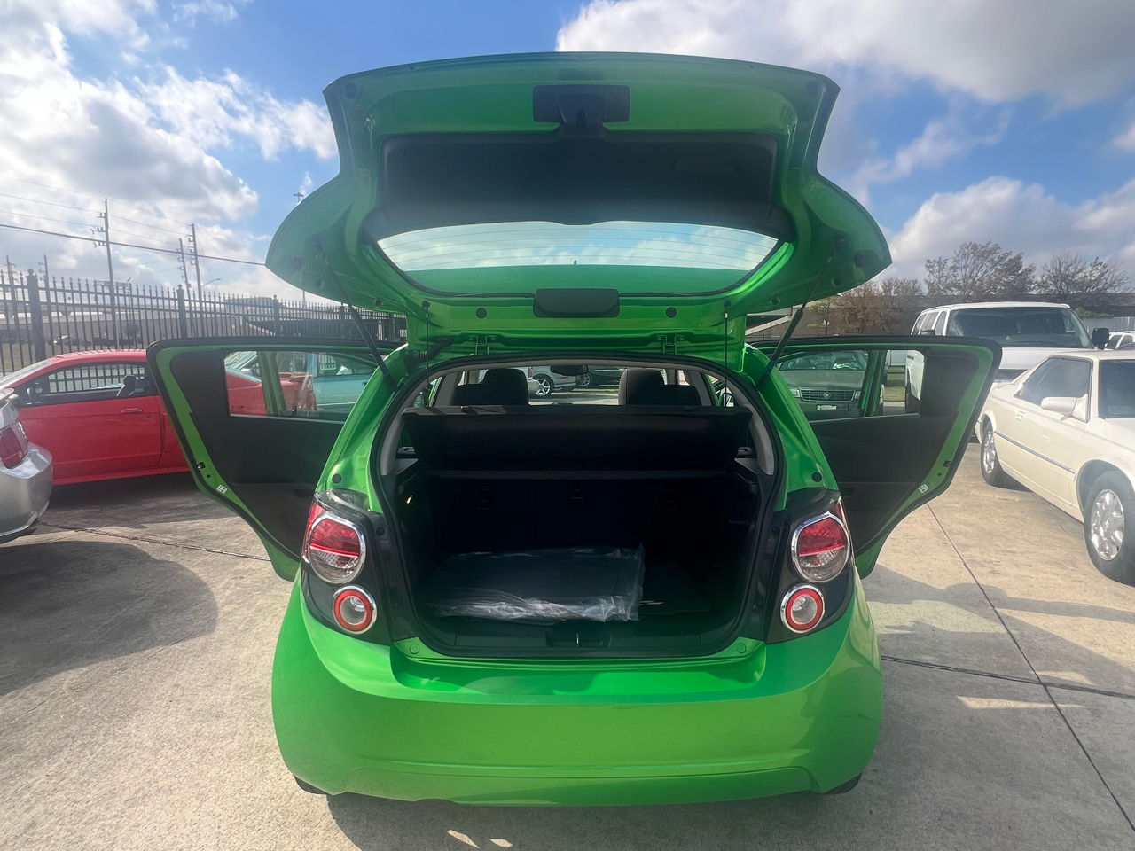 Chevrolet Sonic LT Auto 5-Door 2016