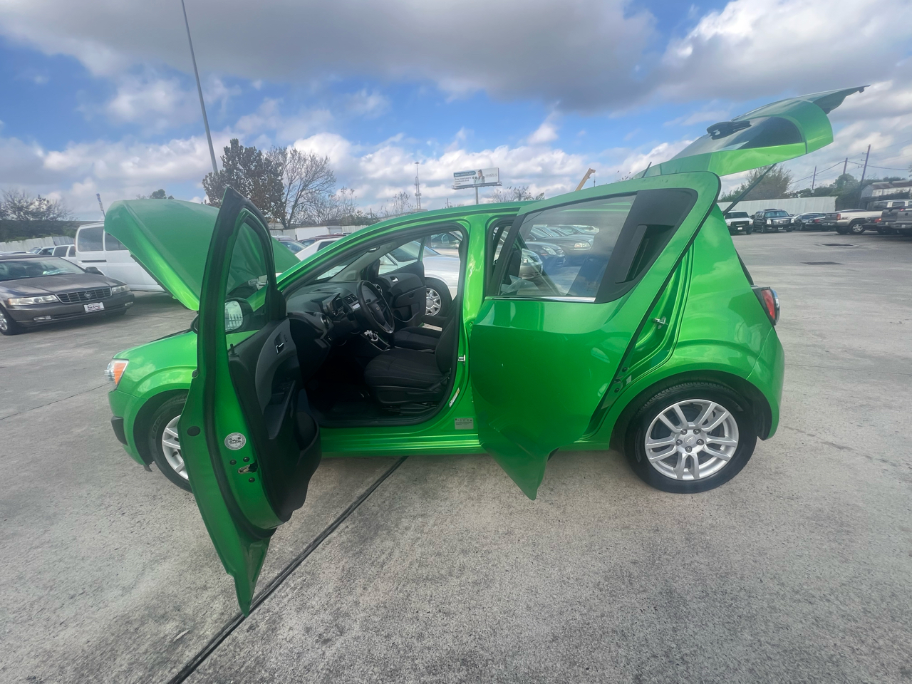 Chevrolet Sonic LT Auto 5-Door 2016