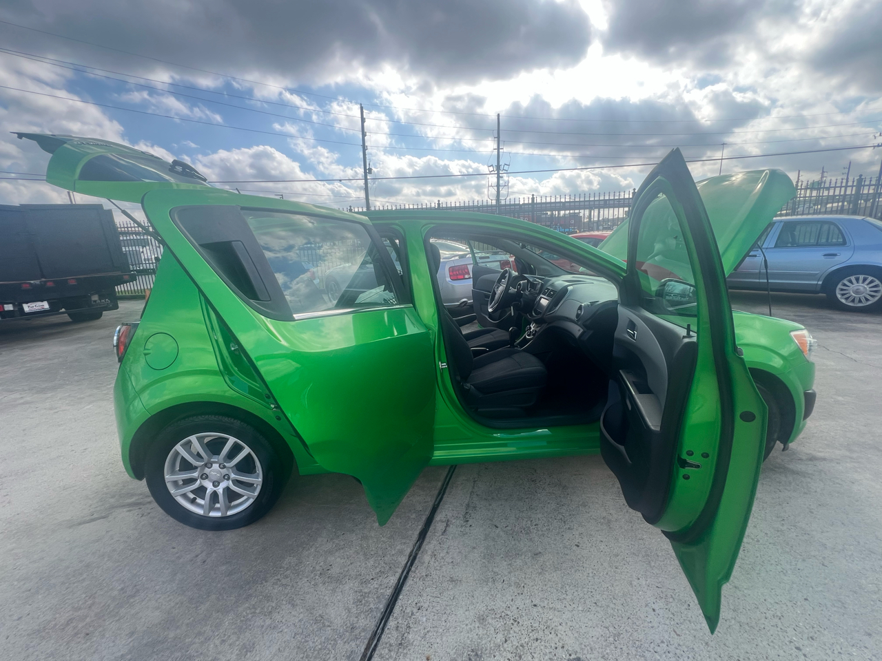 Chevrolet Sonic LT Auto 5-Door 2016