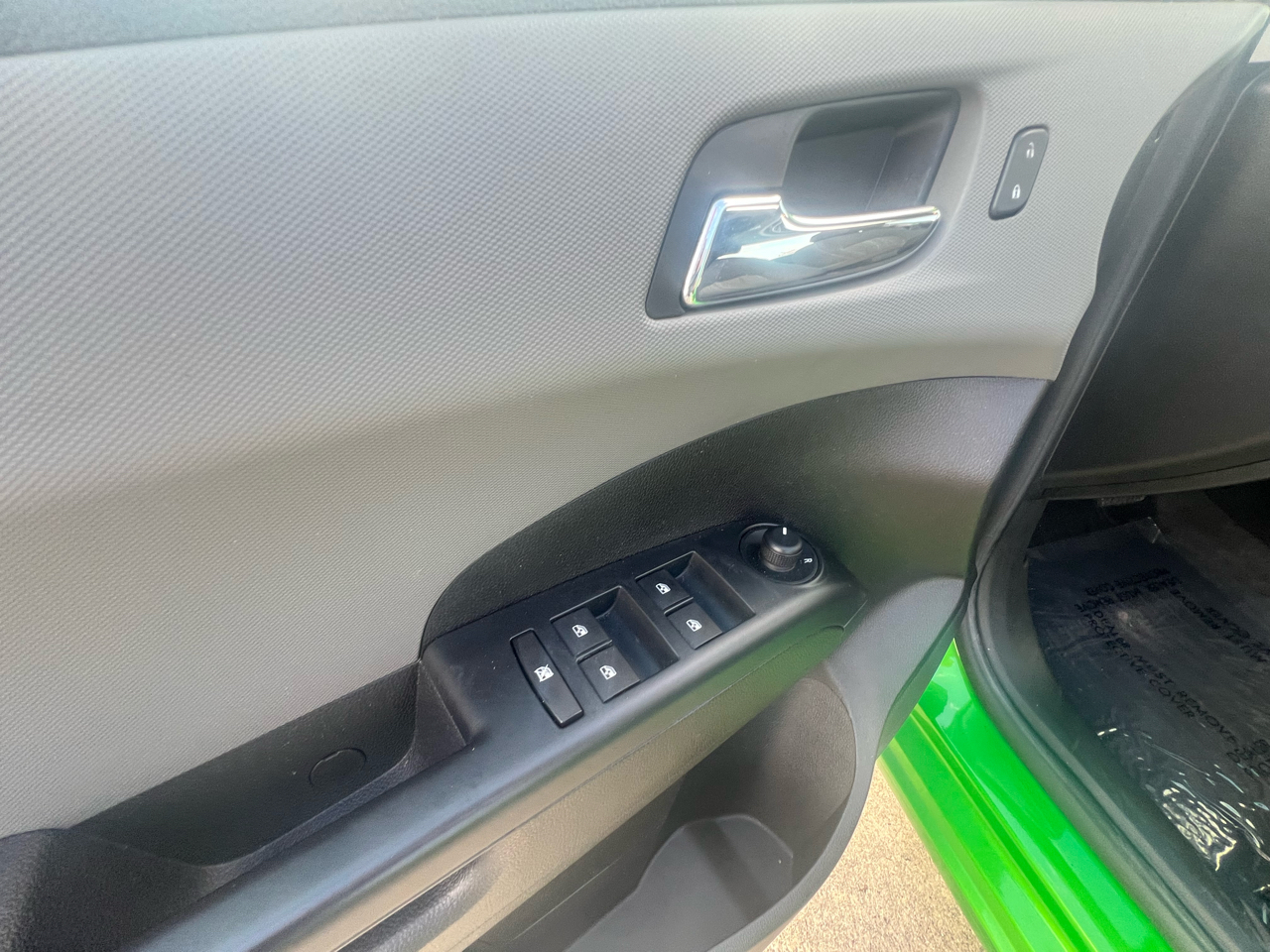 Chevrolet Sonic LT Auto 5-Door 2016