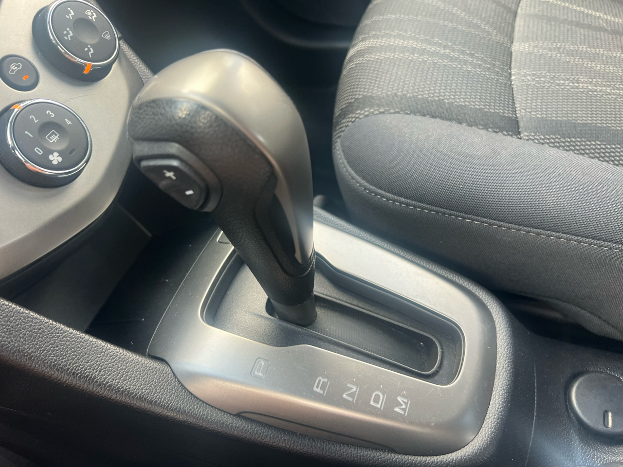 Chevrolet Sonic LT Auto 5-Door 2016