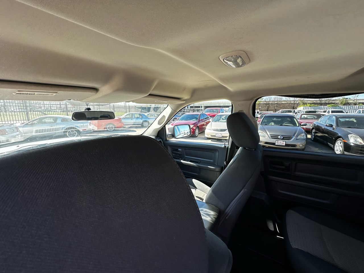 RAM 1500 Tradesman Crew Cab 4WD 2012