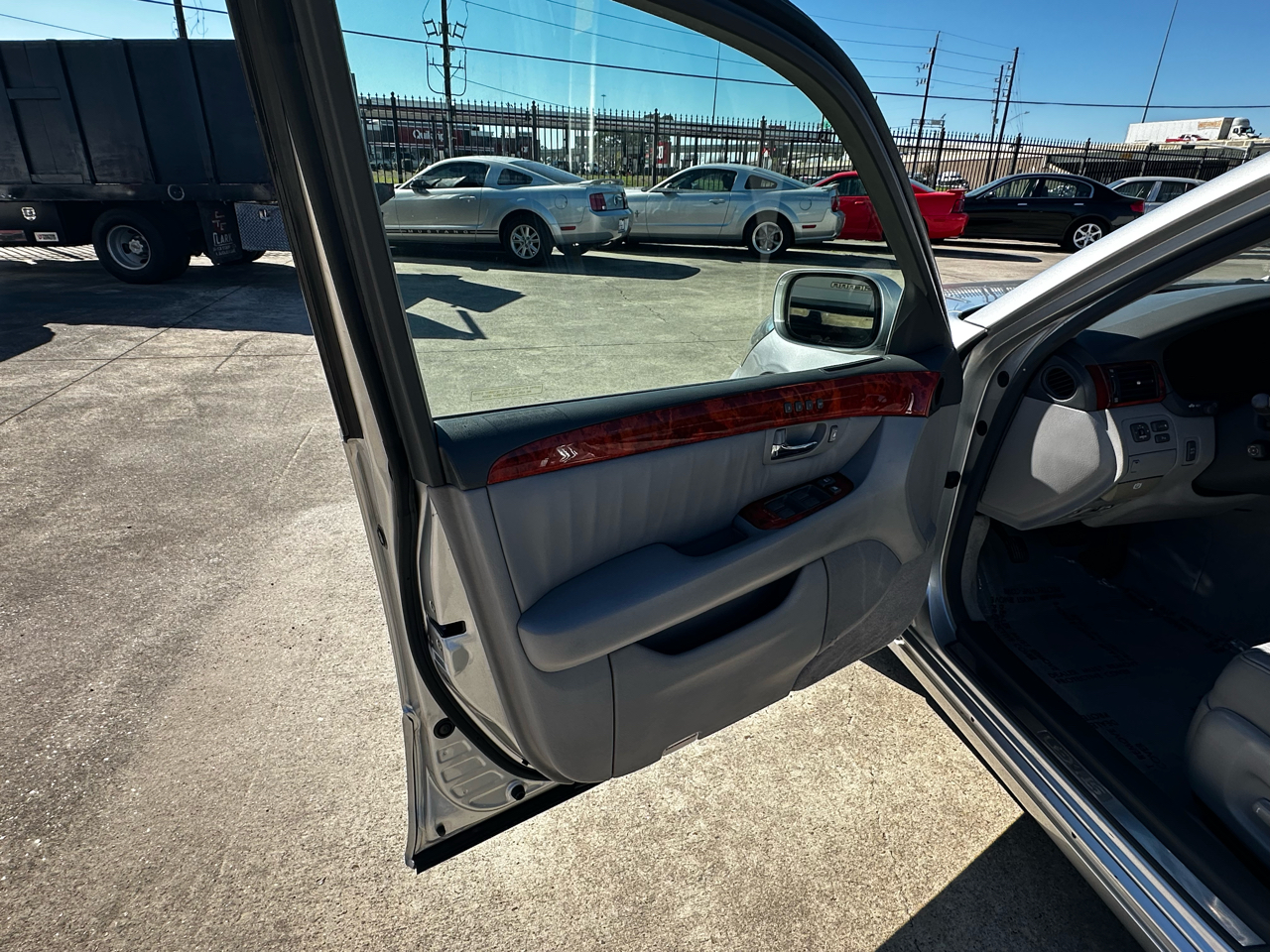 Lexus LS 430 Sedan 2005