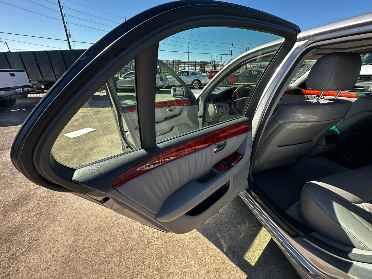 Lexus LS 430 Sedan 2005