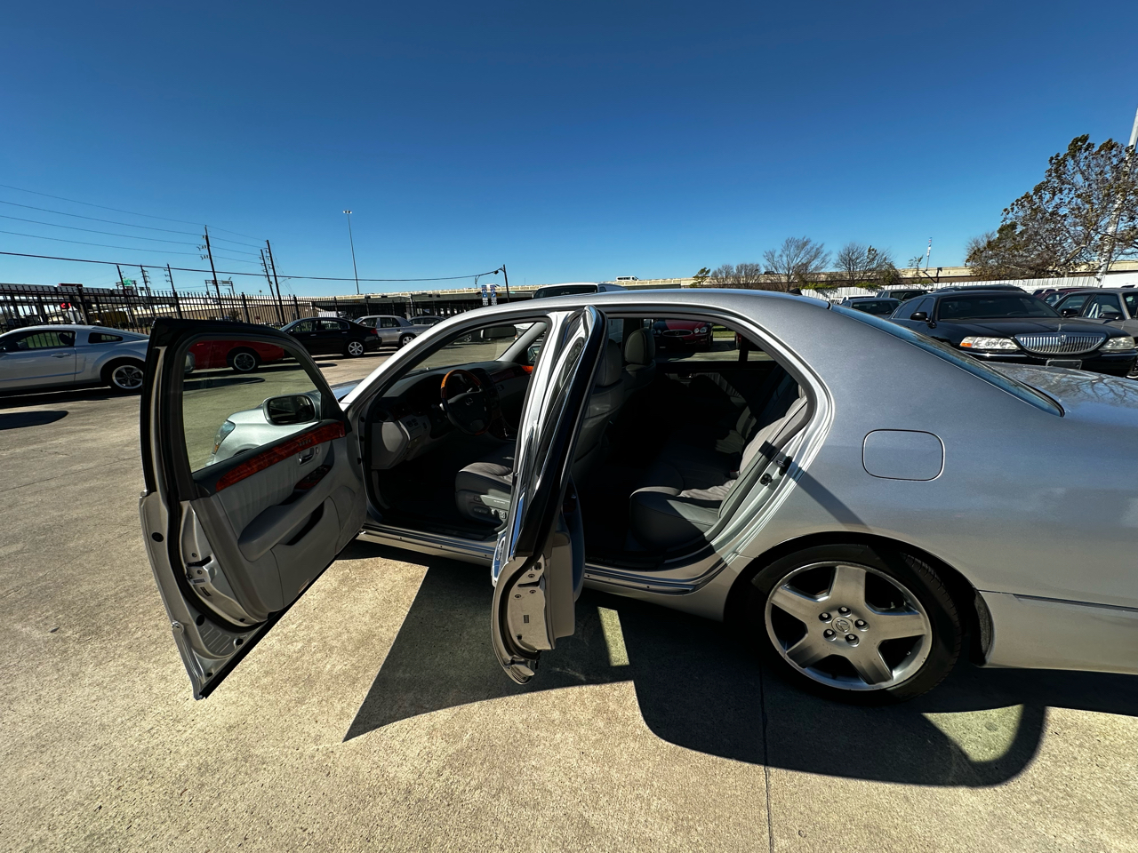 Lexus LS 430 Sedan 2005