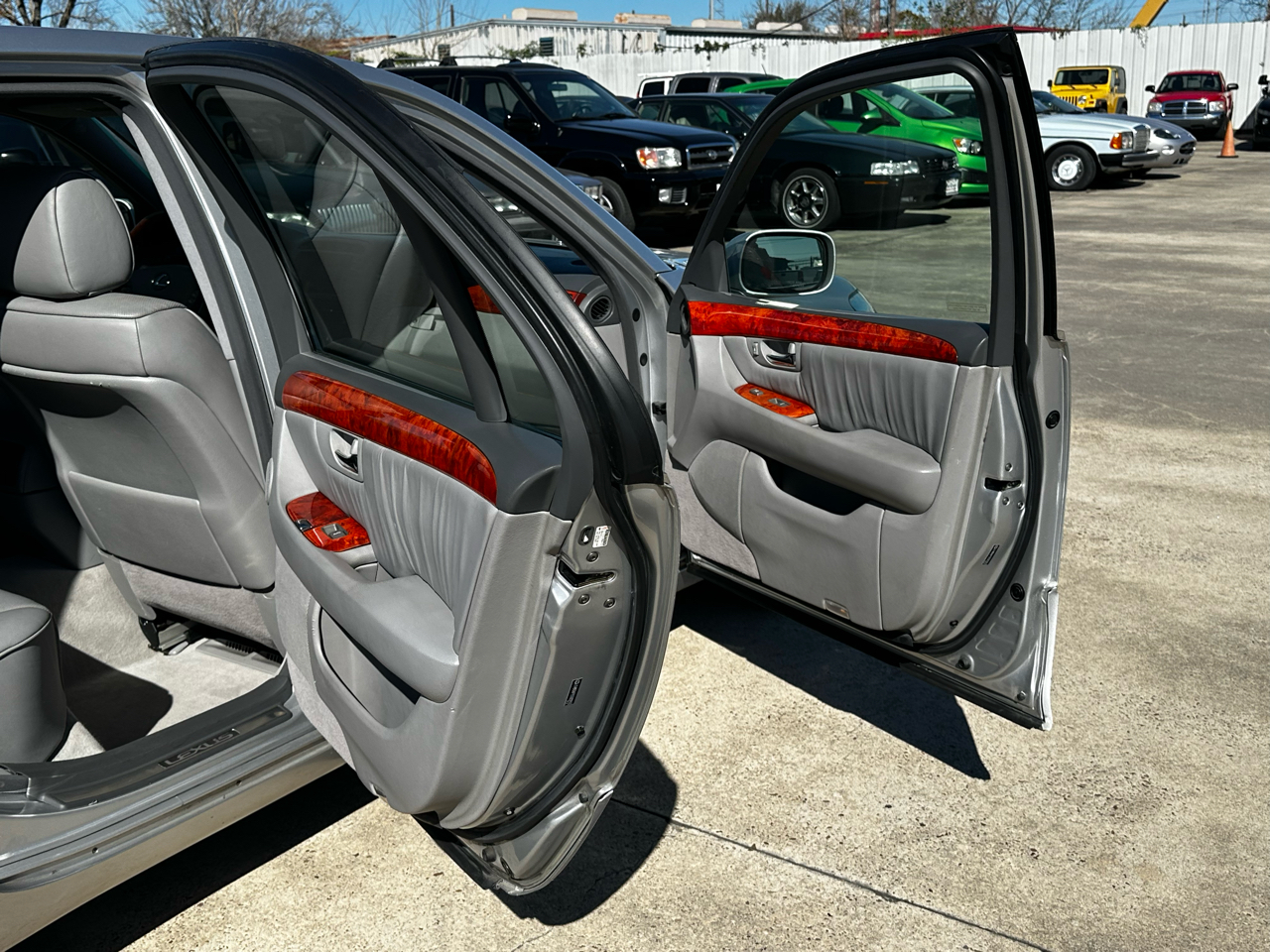 Lexus LS 430 Sedan 2005