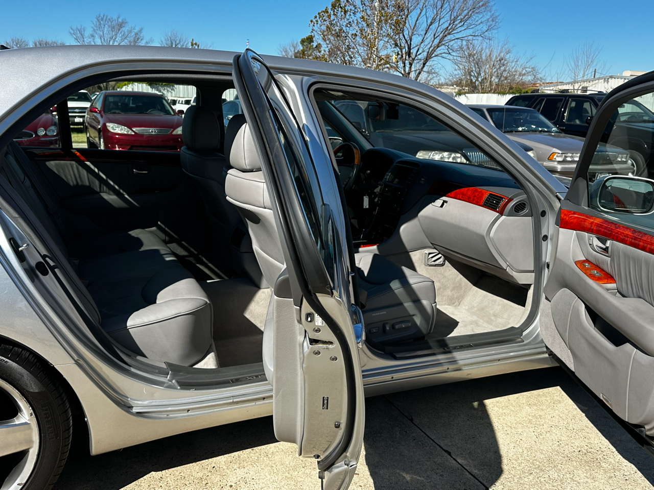 Lexus LS 430 Sedan 2005