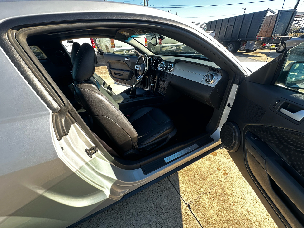 Ford Mustang V6 Premium Coupe 2006