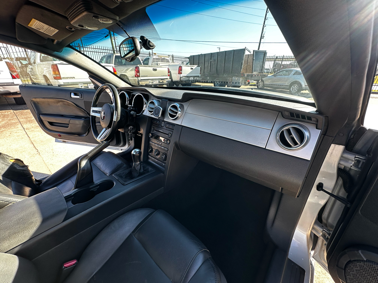 Ford Mustang V6 Premium Coupe 2006