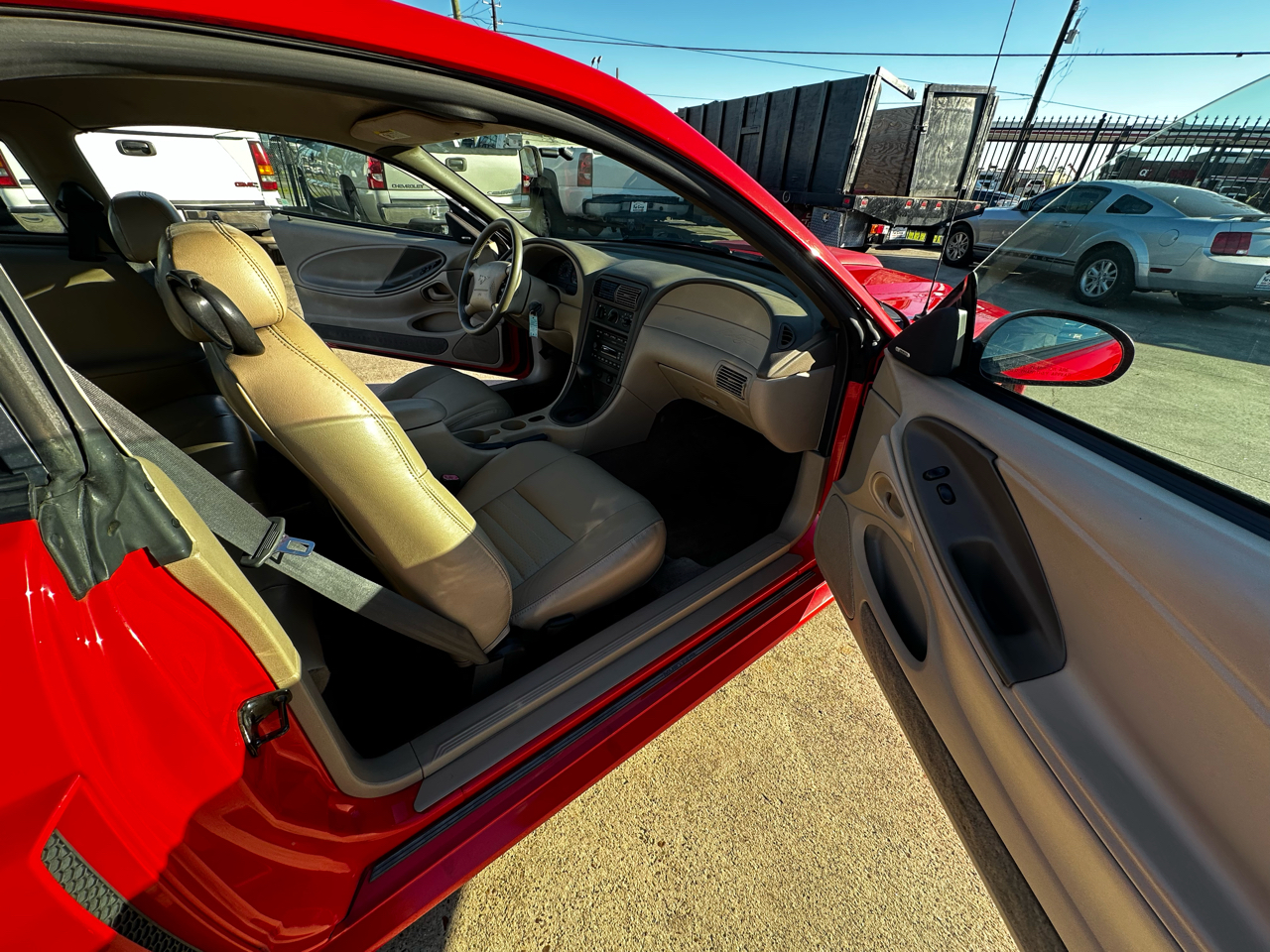 Ford Mustang GT Premium Coupe 2001