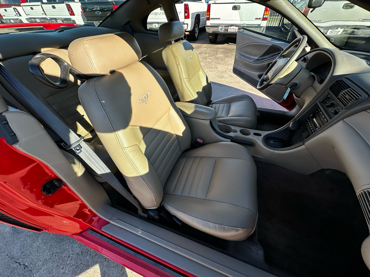 Ford Mustang GT Premium Coupe 2001