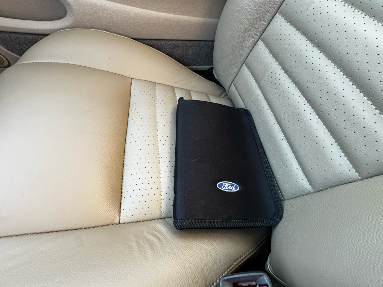 Ford Mustang GT Premium Coupe 2001