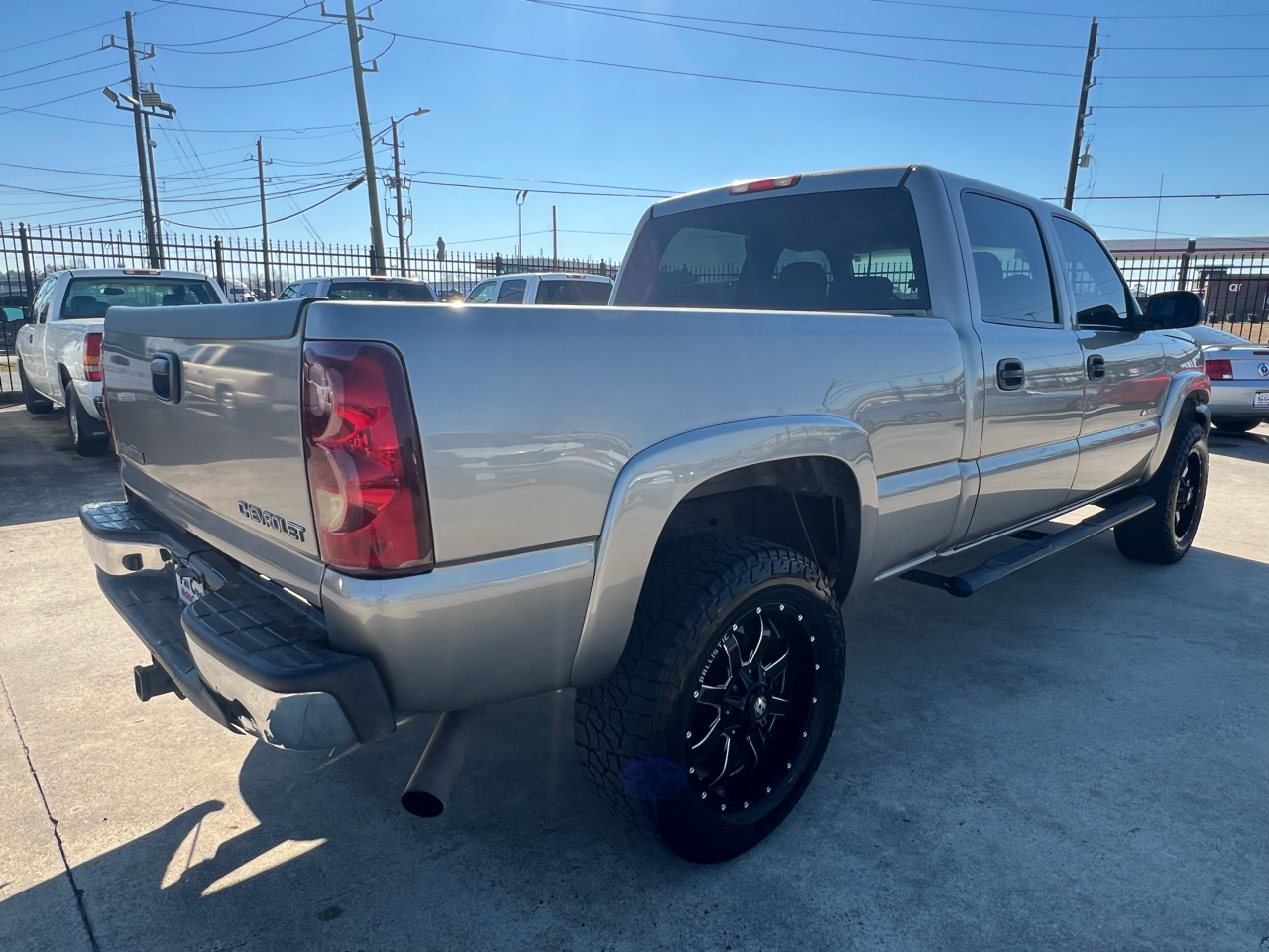 Chevrolet Silverado 2500HD Crew Cab Short Bed 2WD 2003