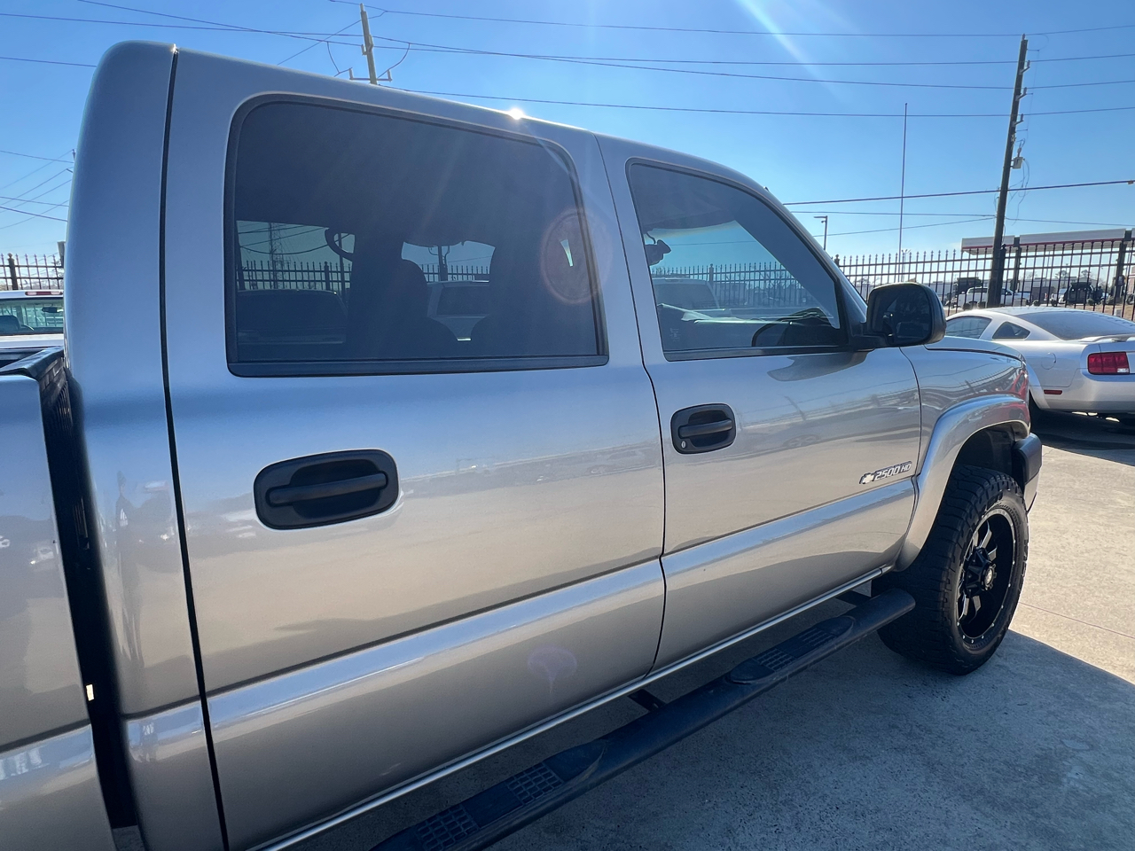 Chevrolet Silverado 2500HD Crew Cab Short Bed 2WD 2003