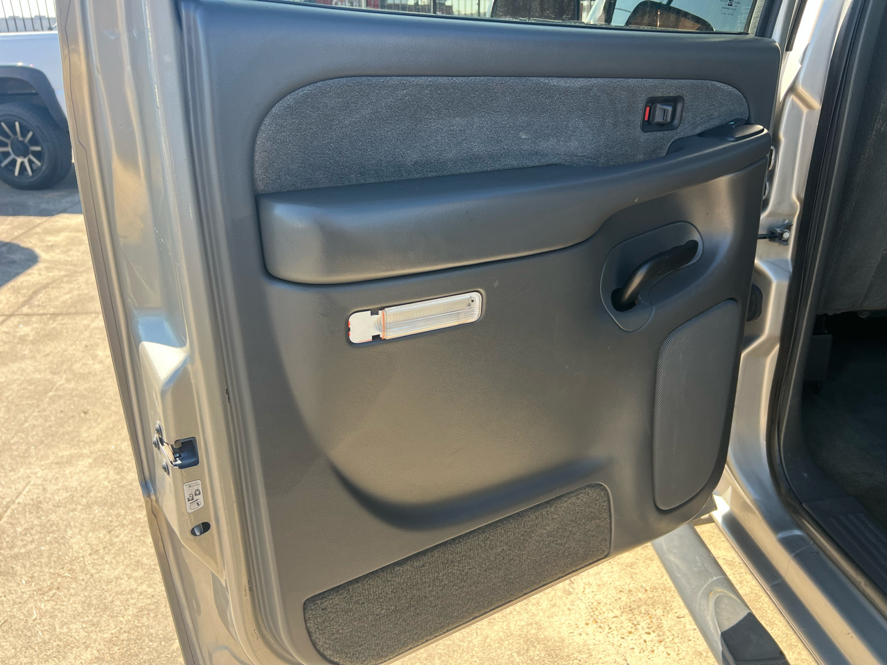 Chevrolet Silverado 2500HD Crew Cab Short Bed 2WD 2003