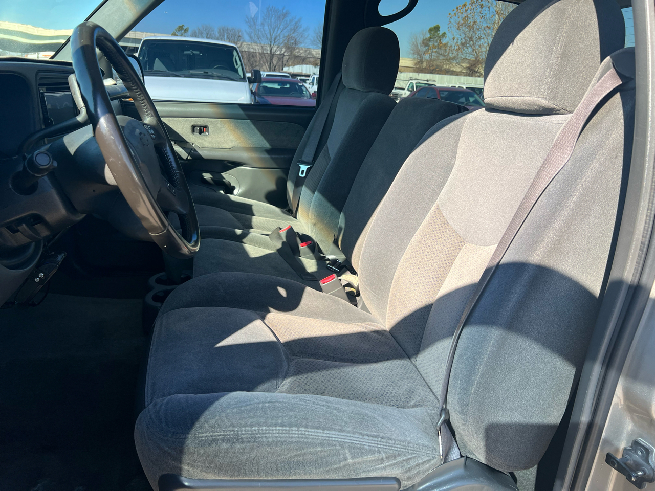 Chevrolet Silverado 2500HD Crew Cab Short Bed 2WD 2003