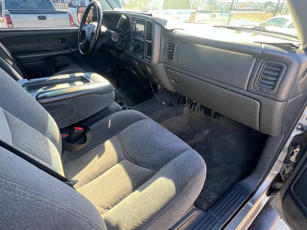 Chevrolet Silverado 2500HD Crew Cab Short Bed 2WD 2003