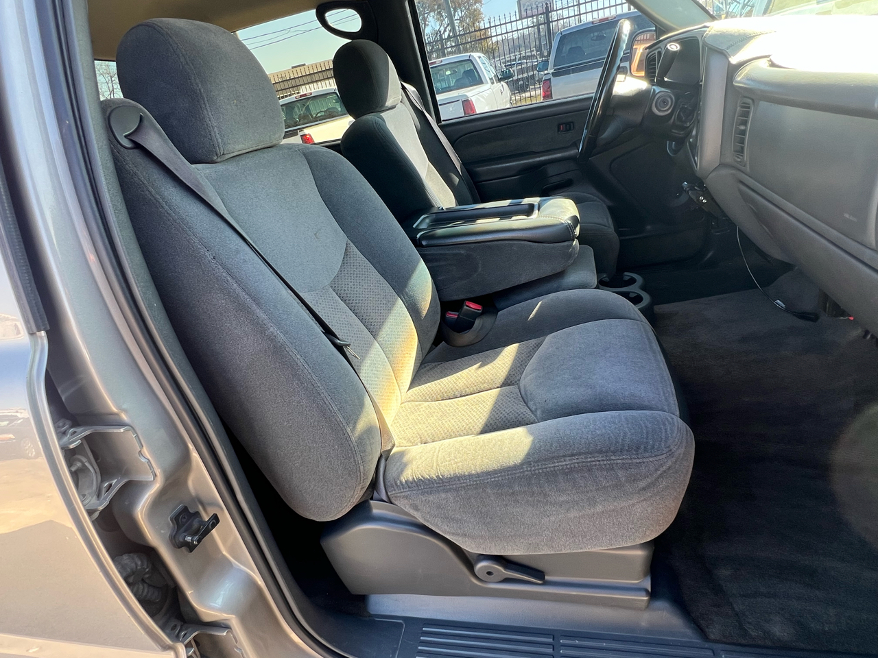 Chevrolet Silverado 2500HD Crew Cab Short Bed 2WD 2003