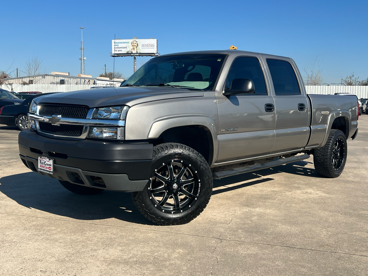 Chevrolet Silverado 2500HD Crew Cab Short Bed 2WD 2003