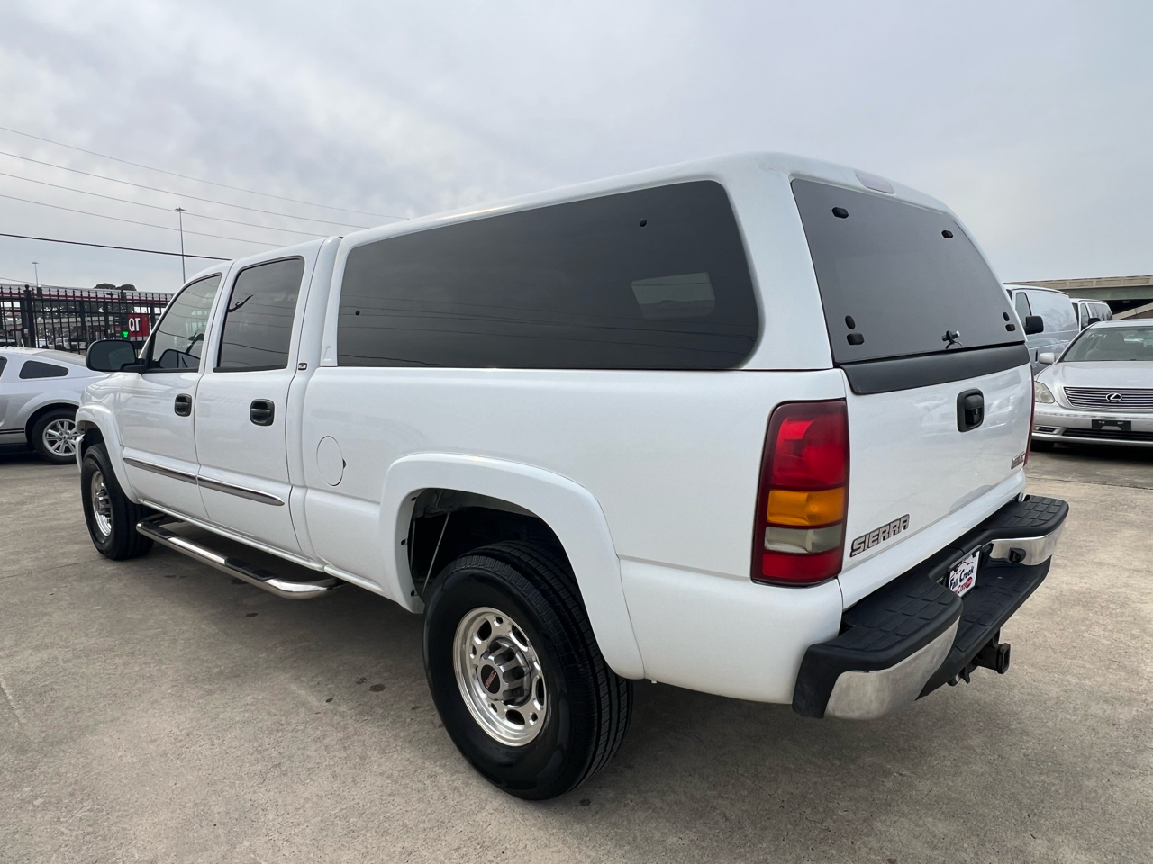 GMC Sierra 1500 HD SLE Crew Cab Short Bed 2WD 2003