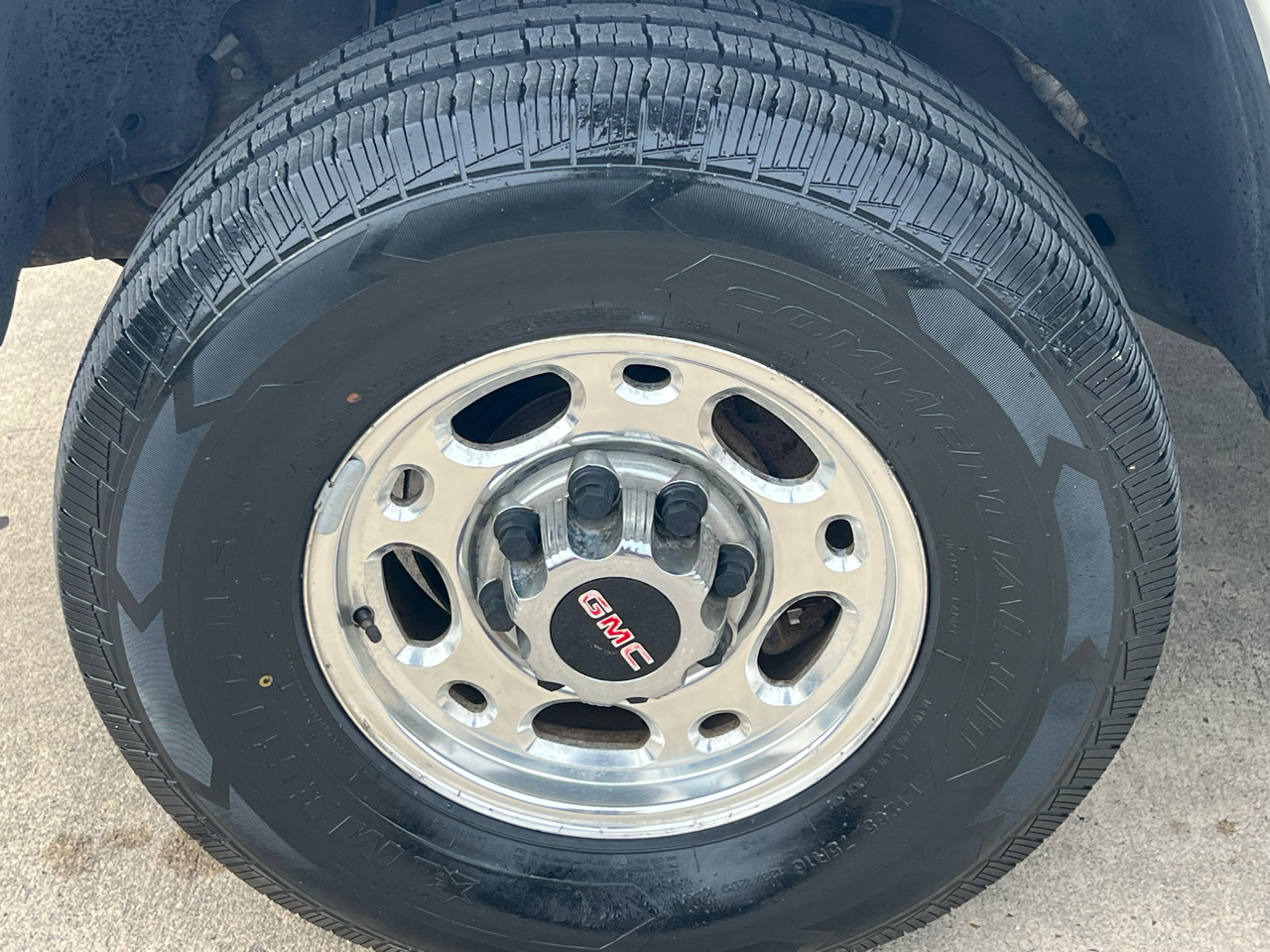 GMC Sierra 1500 HD SLE Crew Cab Short Bed 2WD 2003