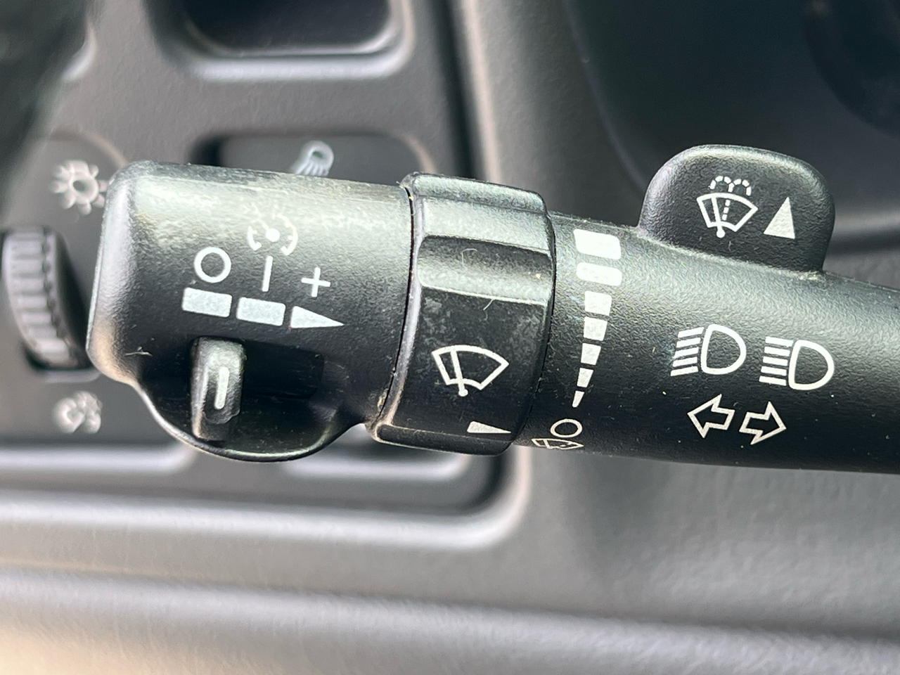 GMC Sierra 1500 HD SLE Crew Cab Short Bed 2WD 2003