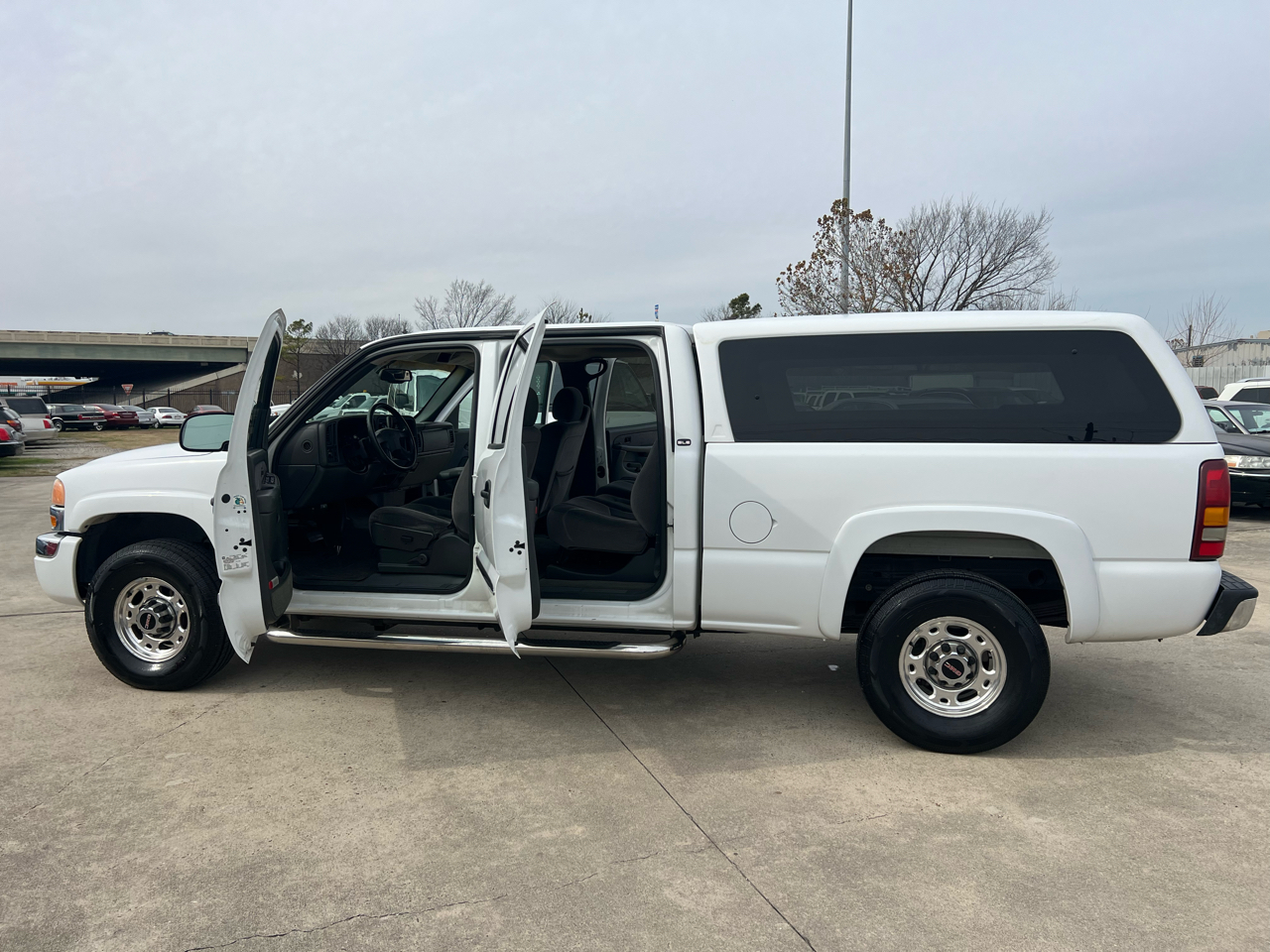 GMC Sierra 1500 HD SLE Crew Cab Short Bed 2WD 2003