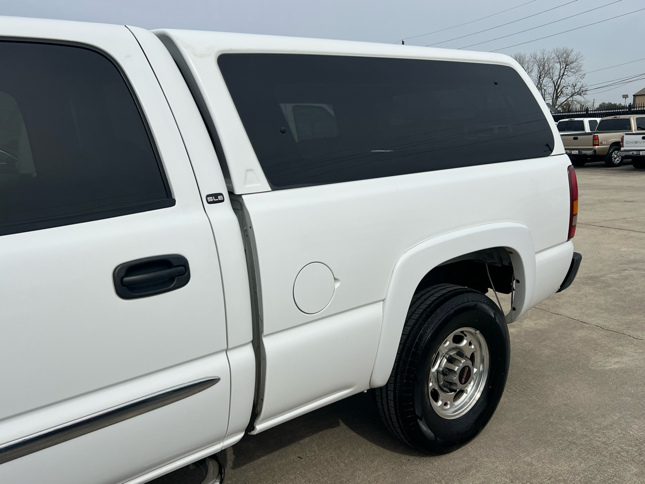 GMC Sierra 1500 HD SLE Crew Cab Short Bed 2WD 2003