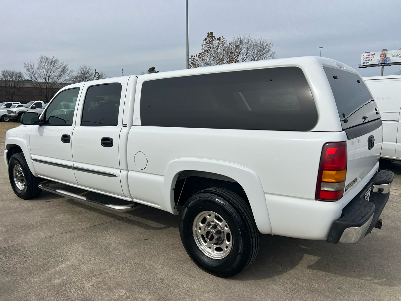 GMC Sierra 1500 HD SLE Crew Cab Short Bed 2WD 2003
