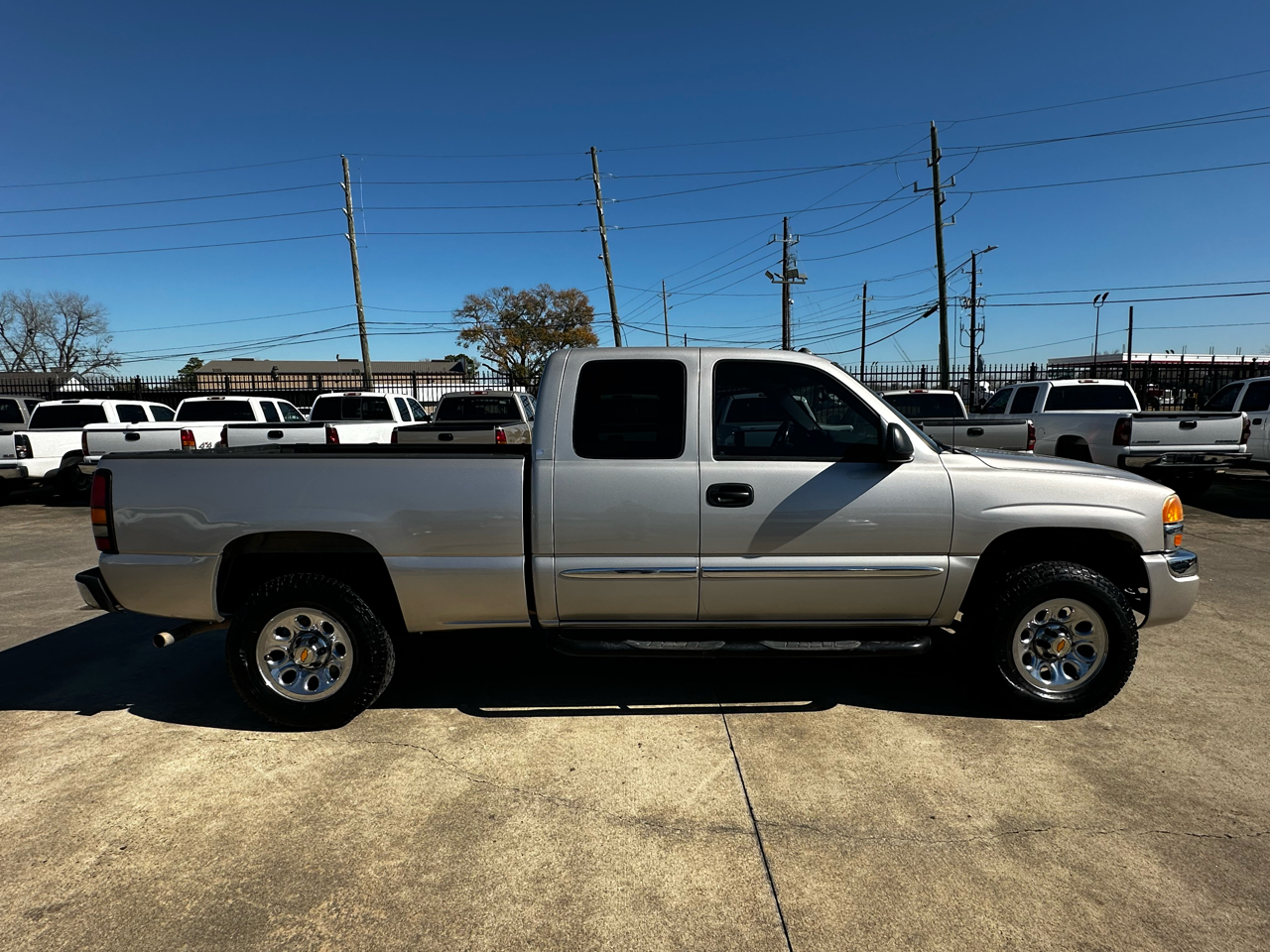 GMC Sierra 1500 SLE Ext. Cab Short Bed 2WD 2004