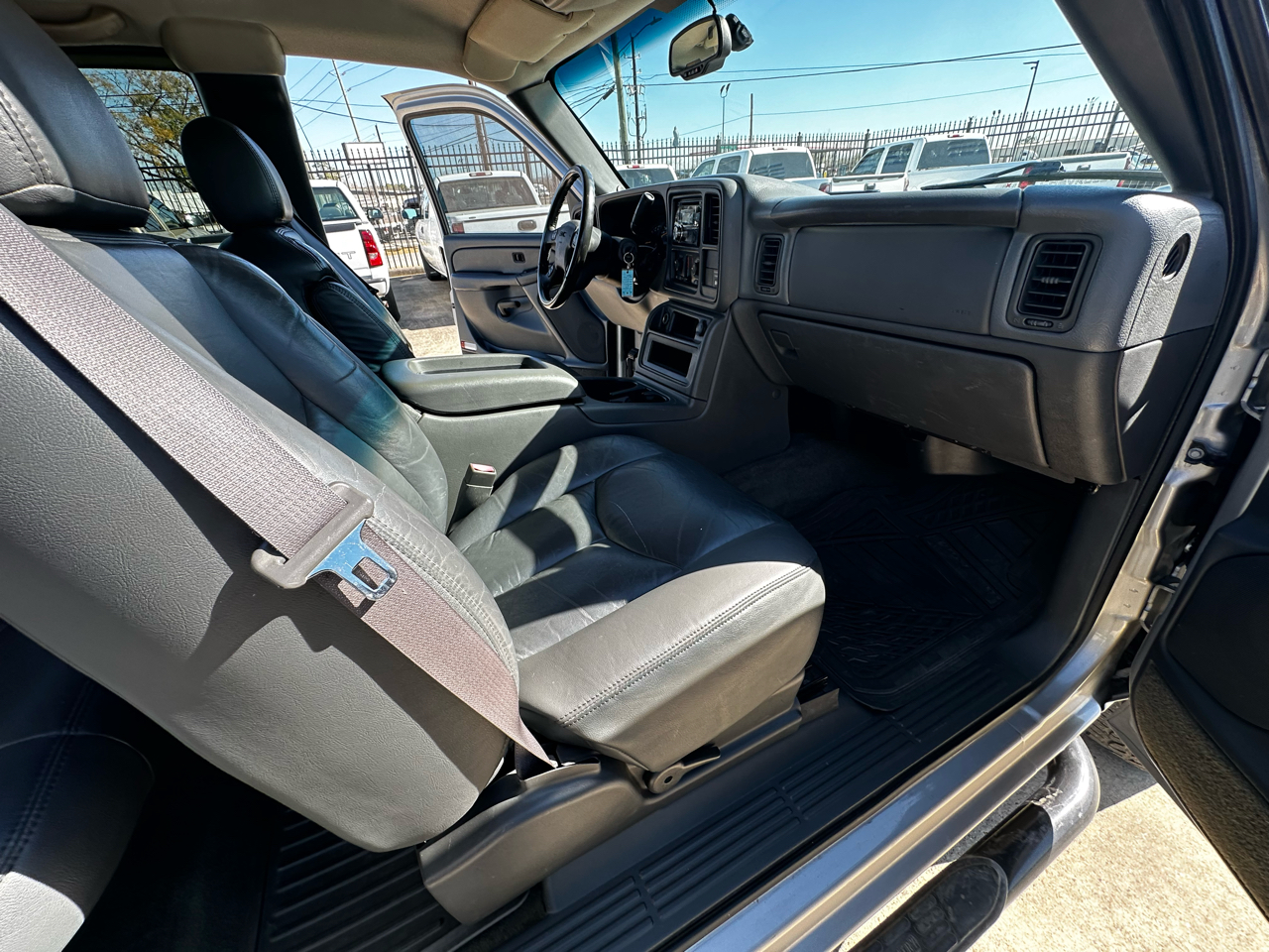 GMC Sierra 1500 SLE Ext. Cab Short Bed 2WD 2004