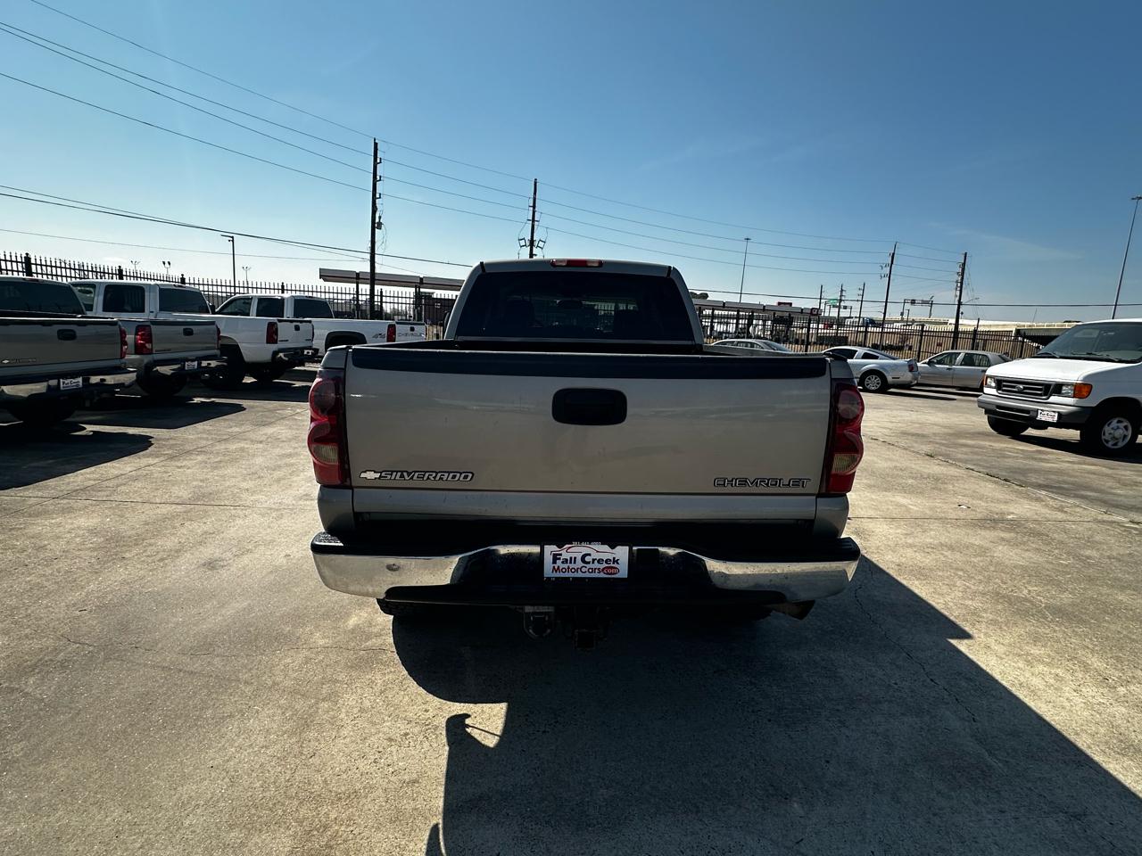 Chevrolet Silverado 2500HD LT Crew Cab Short Bed 4WD 2003