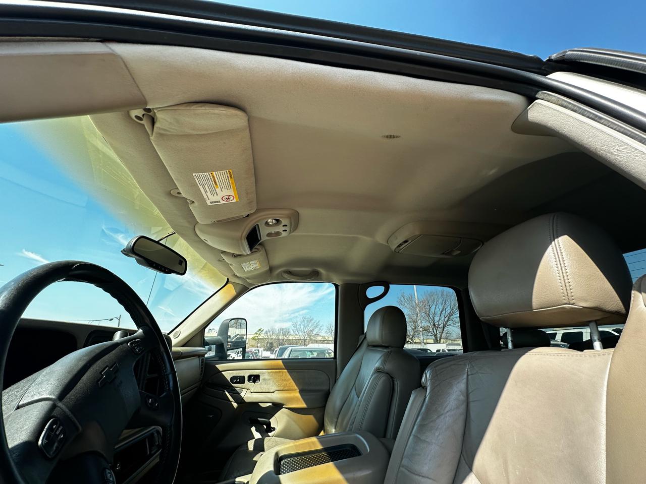 Chevrolet Silverado 2500HD LT Crew Cab Short Bed 4WD 2003