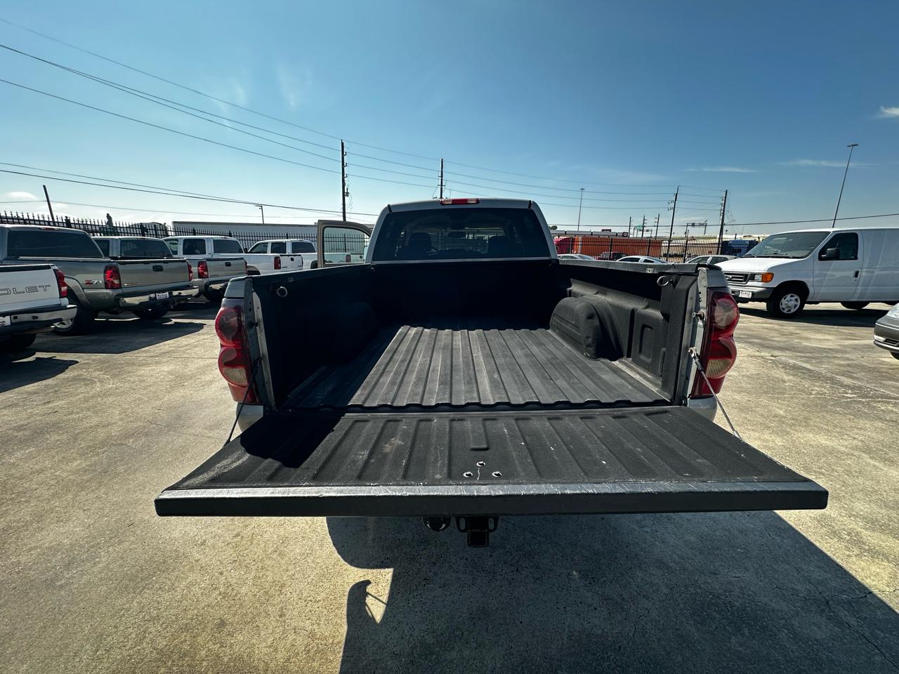 Chevrolet Silverado 2500HD LT Crew Cab Short Bed 4WD 2003