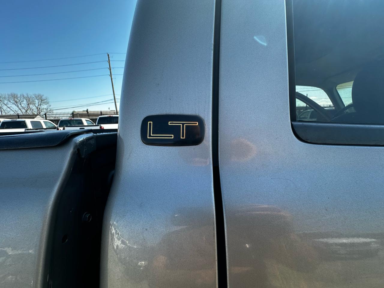 Chevrolet Silverado 2500HD LT Crew Cab Short Bed 4WD 2003