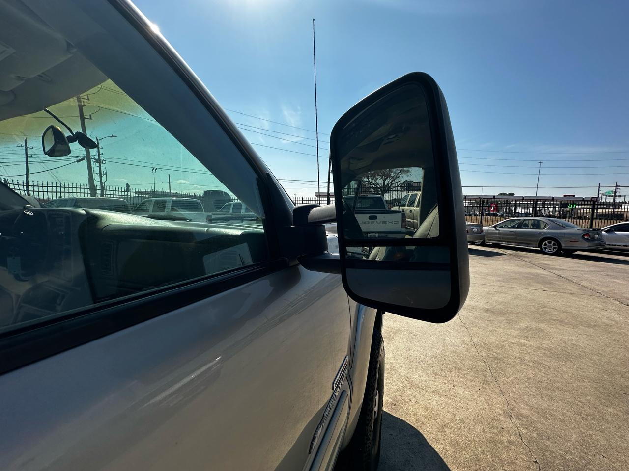 Chevrolet Silverado 2500HD LT Crew Cab Short Bed 4WD 2003