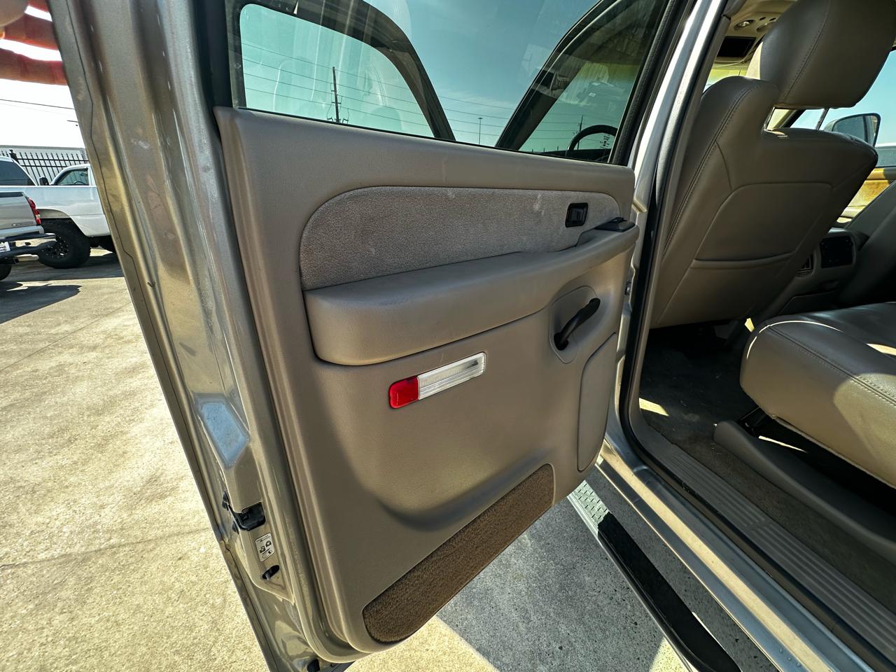 Chevrolet Silverado 2500HD LT Crew Cab Short Bed 4WD 2003