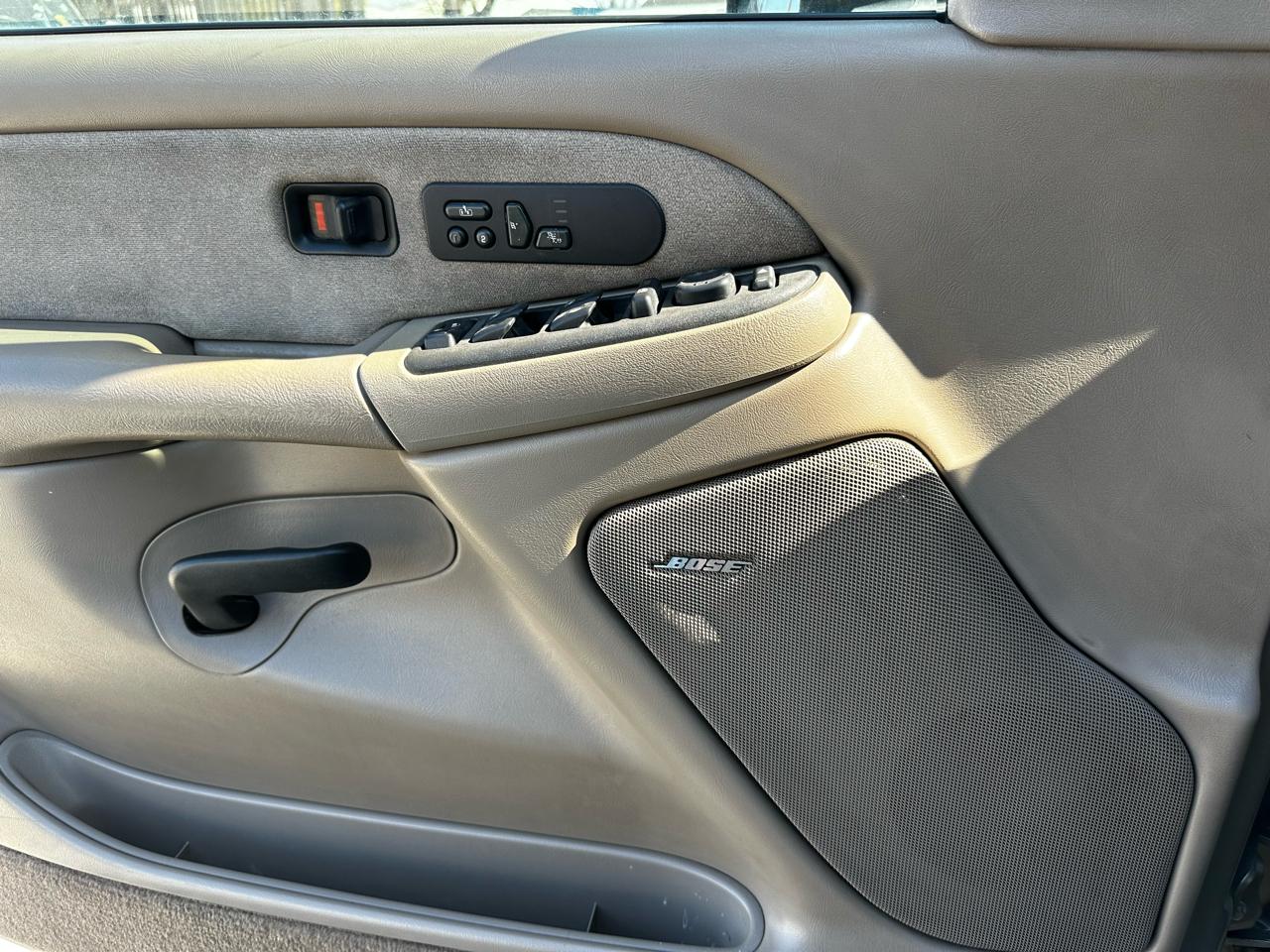 Chevrolet Silverado 2500HD LT Crew Cab Short Bed 4WD 2003