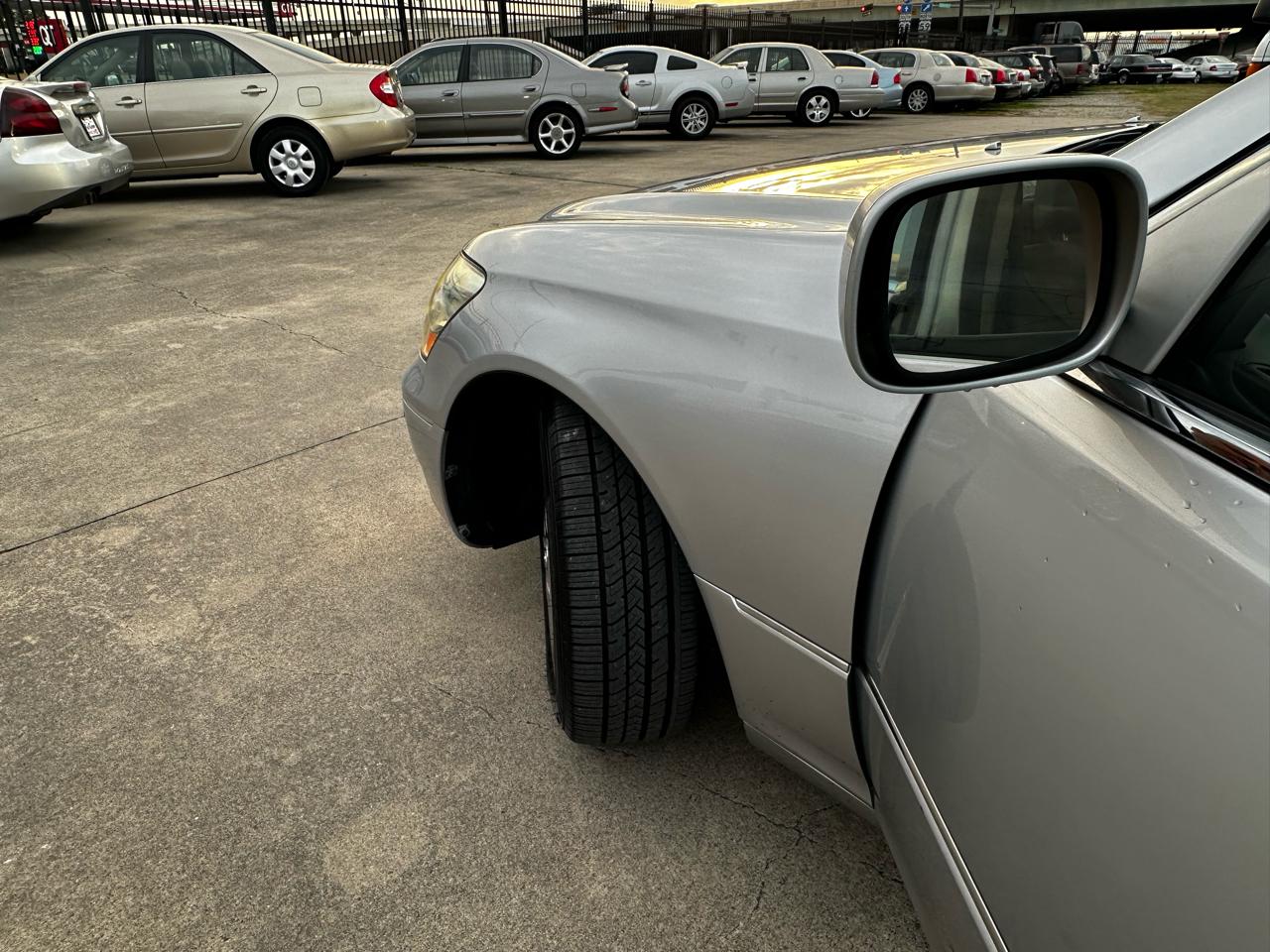 Lexus LS 430 Sedan 2004