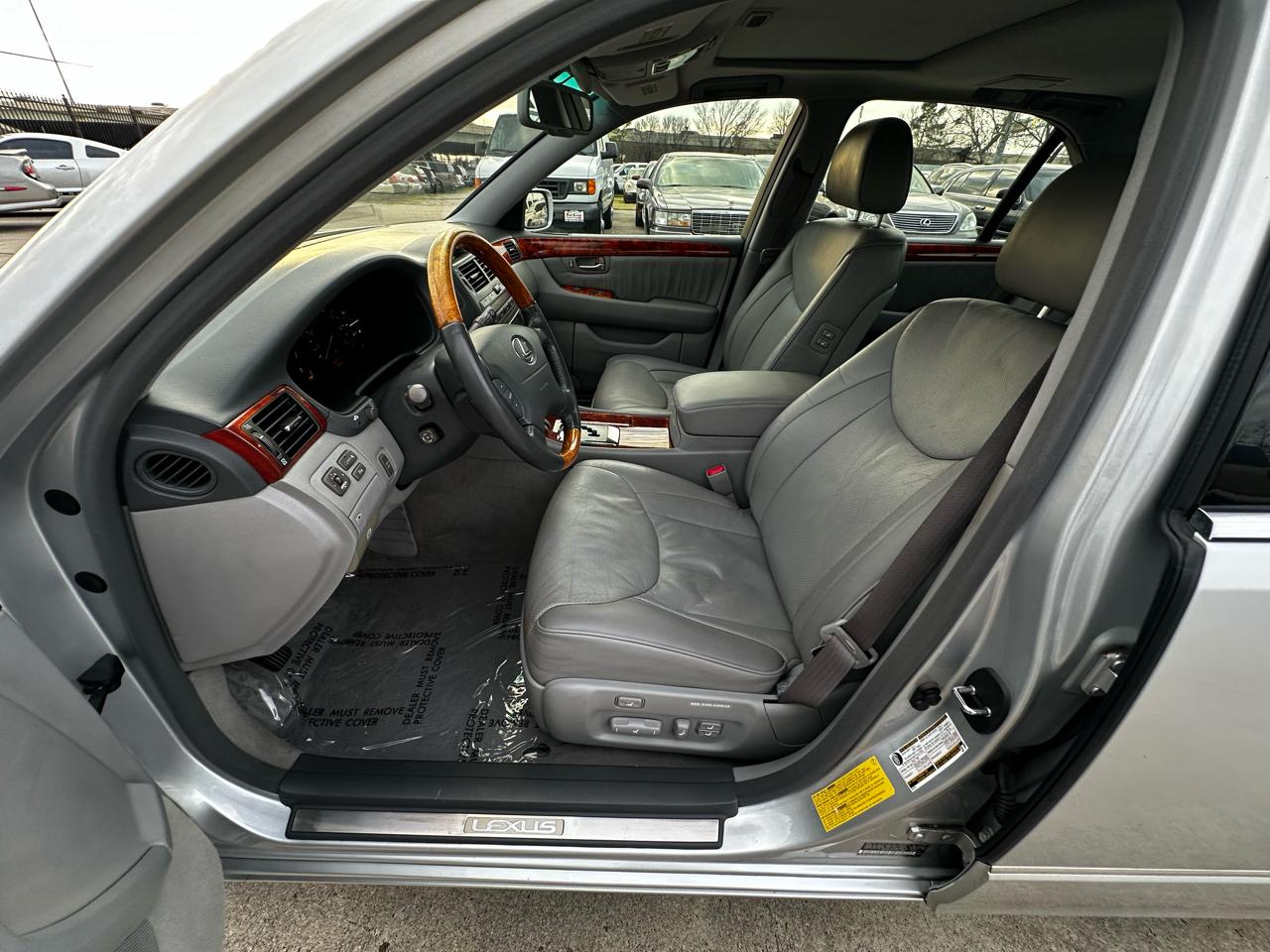 Lexus LS 430 Sedan 2004