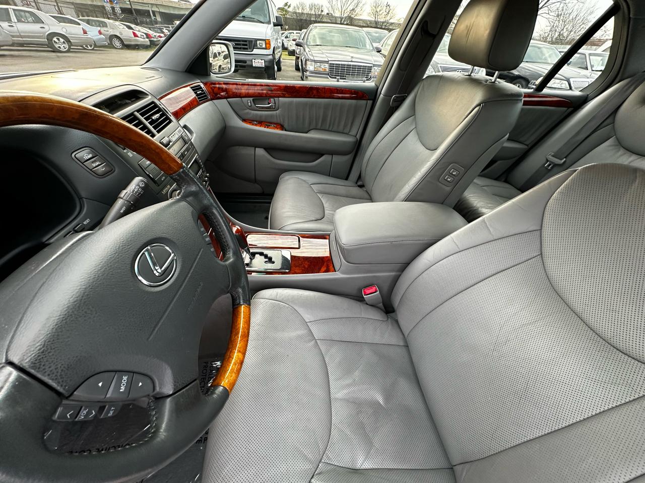 Lexus LS 430 Sedan 2004