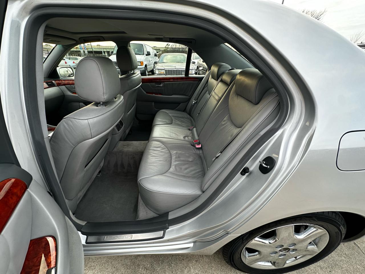 Lexus LS 430 Sedan 2004