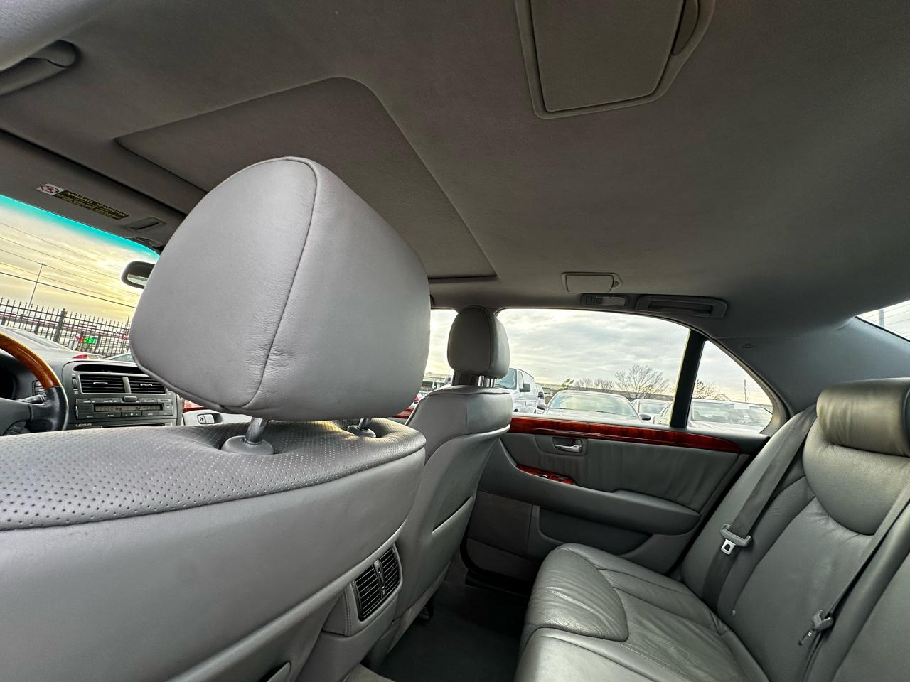 Lexus LS 430 Sedan 2004