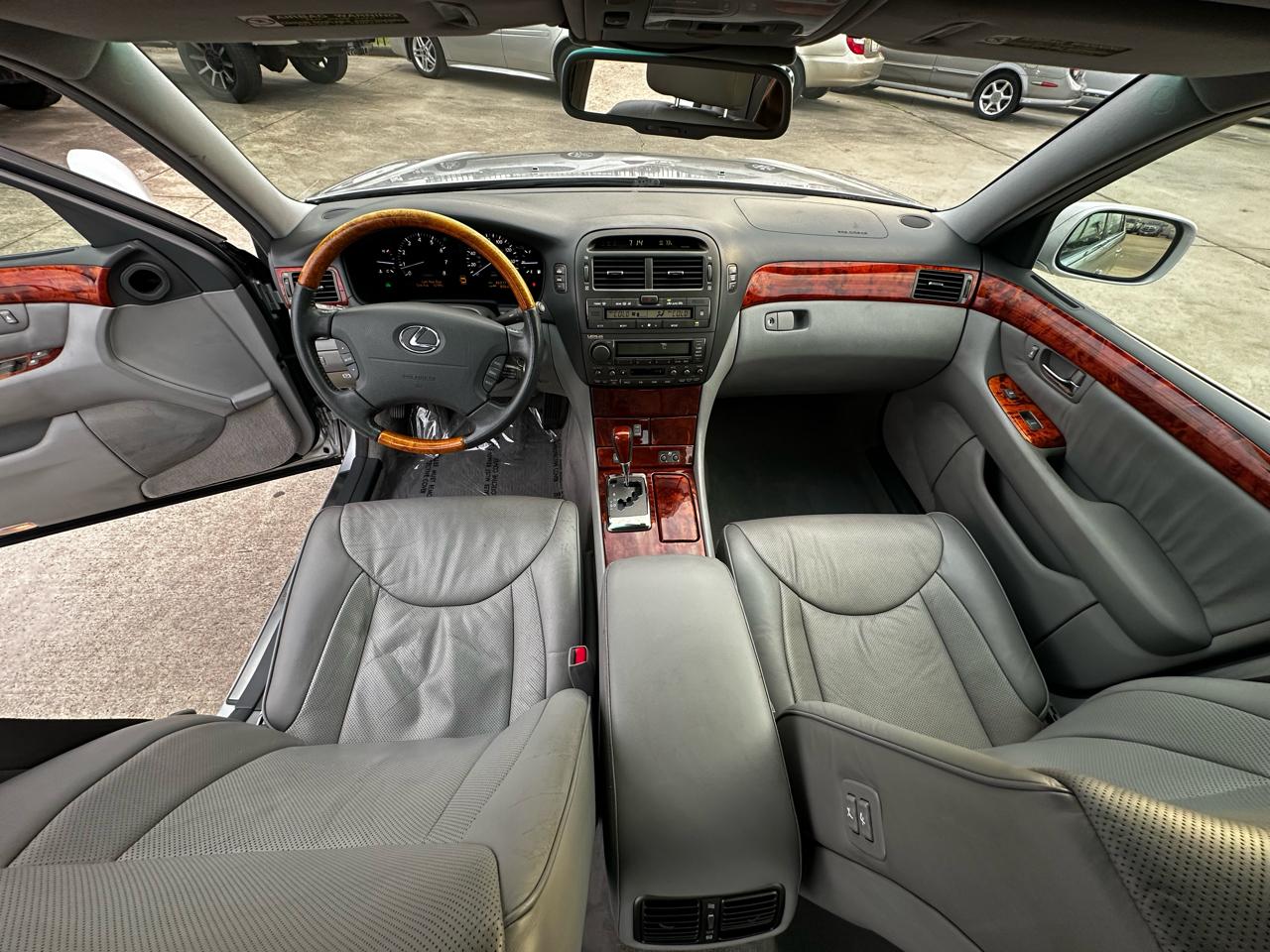 Lexus LS 430 Sedan 2004