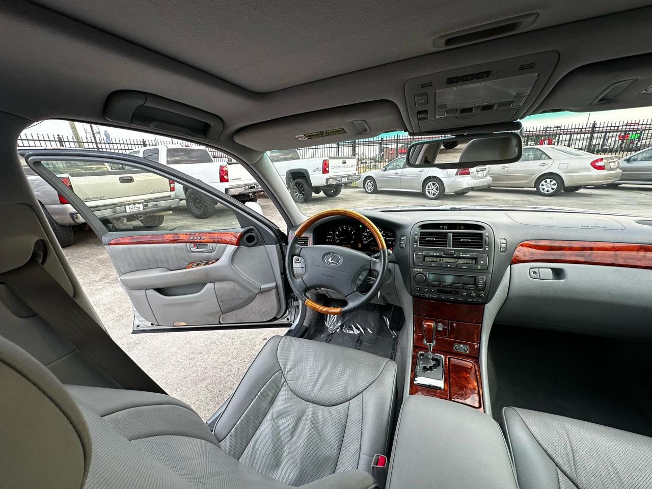 Lexus LS 430 Sedan 2004