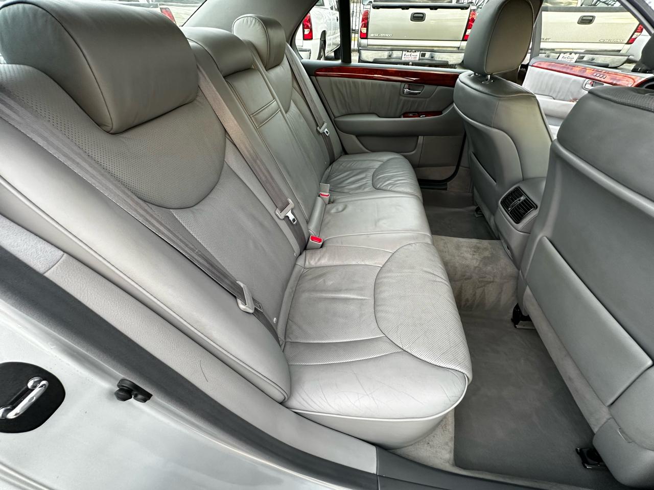 Lexus LS 430 Sedan 2004