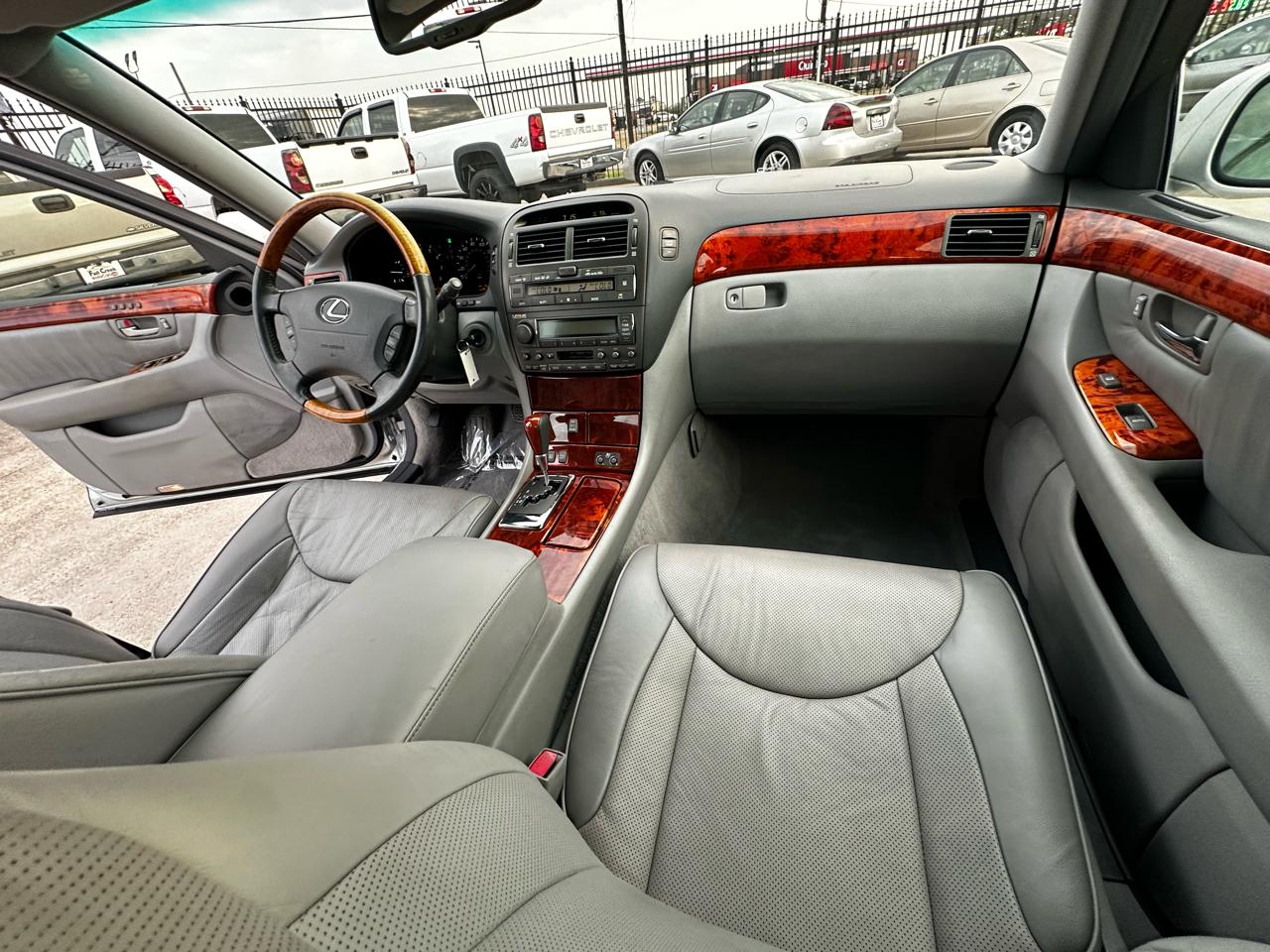 Lexus LS 430 Sedan 2004